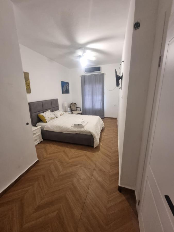 הברון Baron Apartment Rishon Leziyyon Exterior photo